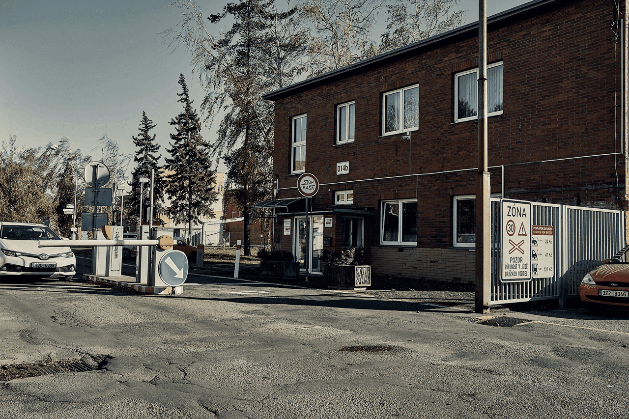 Sklady a haly – budova 014b